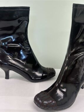 Diego di Lucca Patent Black Women's Mid-Heel Ankle Boots w/Textured Cap Toe